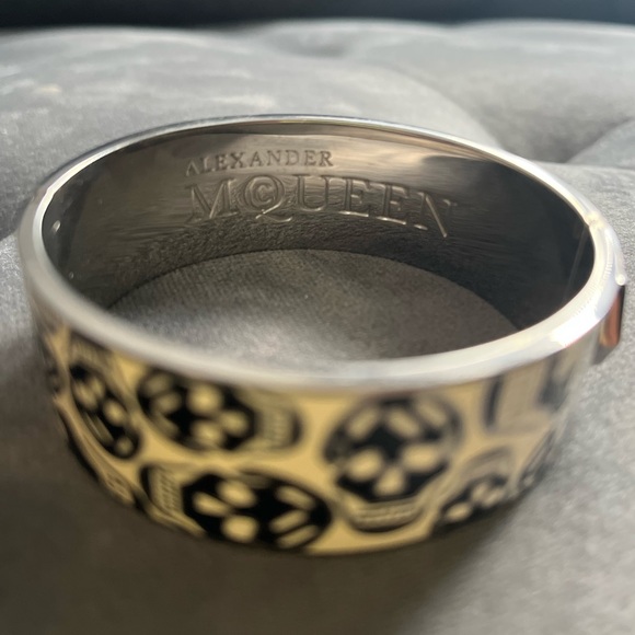 Alexander McQueen Cuff Bangle Bracelet - Picture 3 of 3